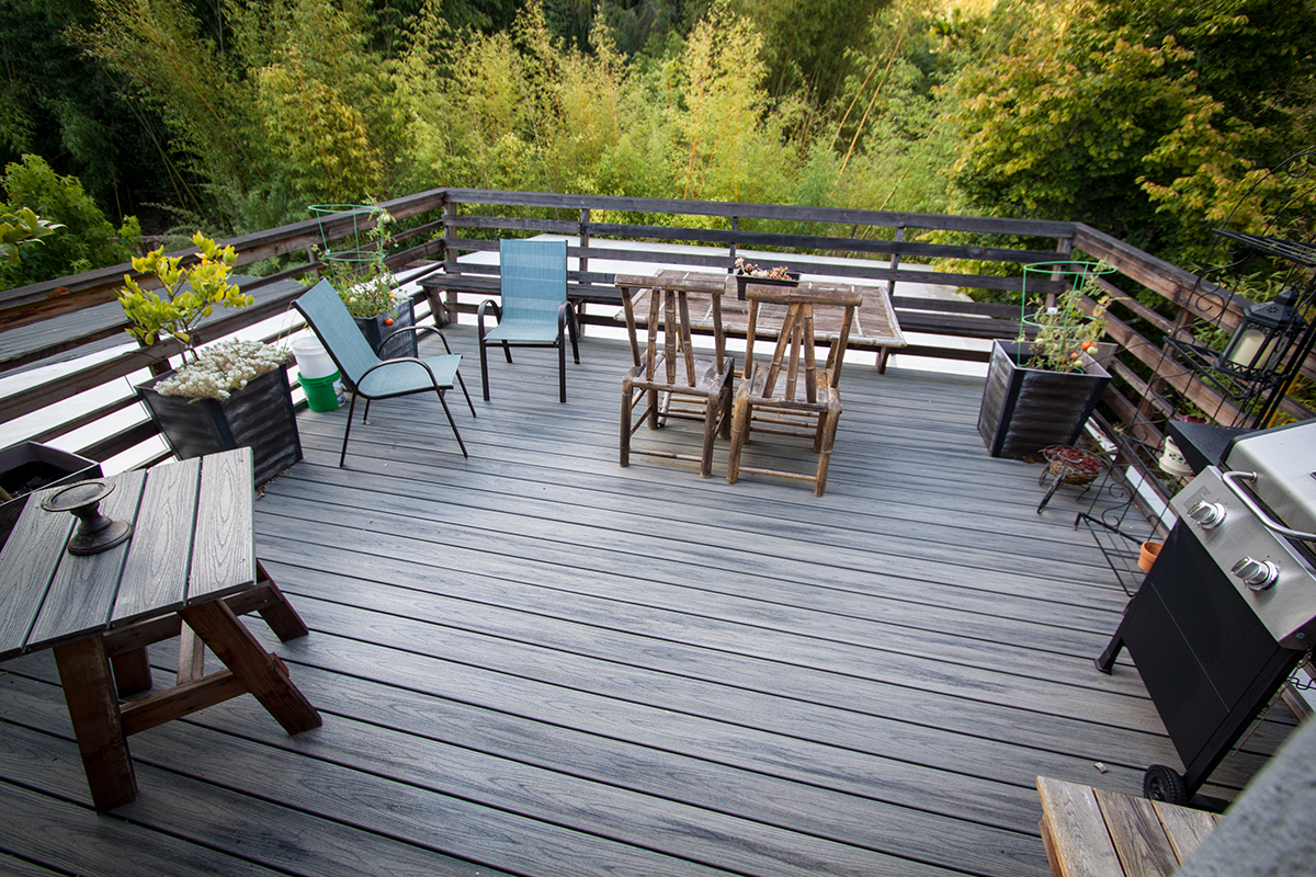 Trex deck with built-in redwood benches.