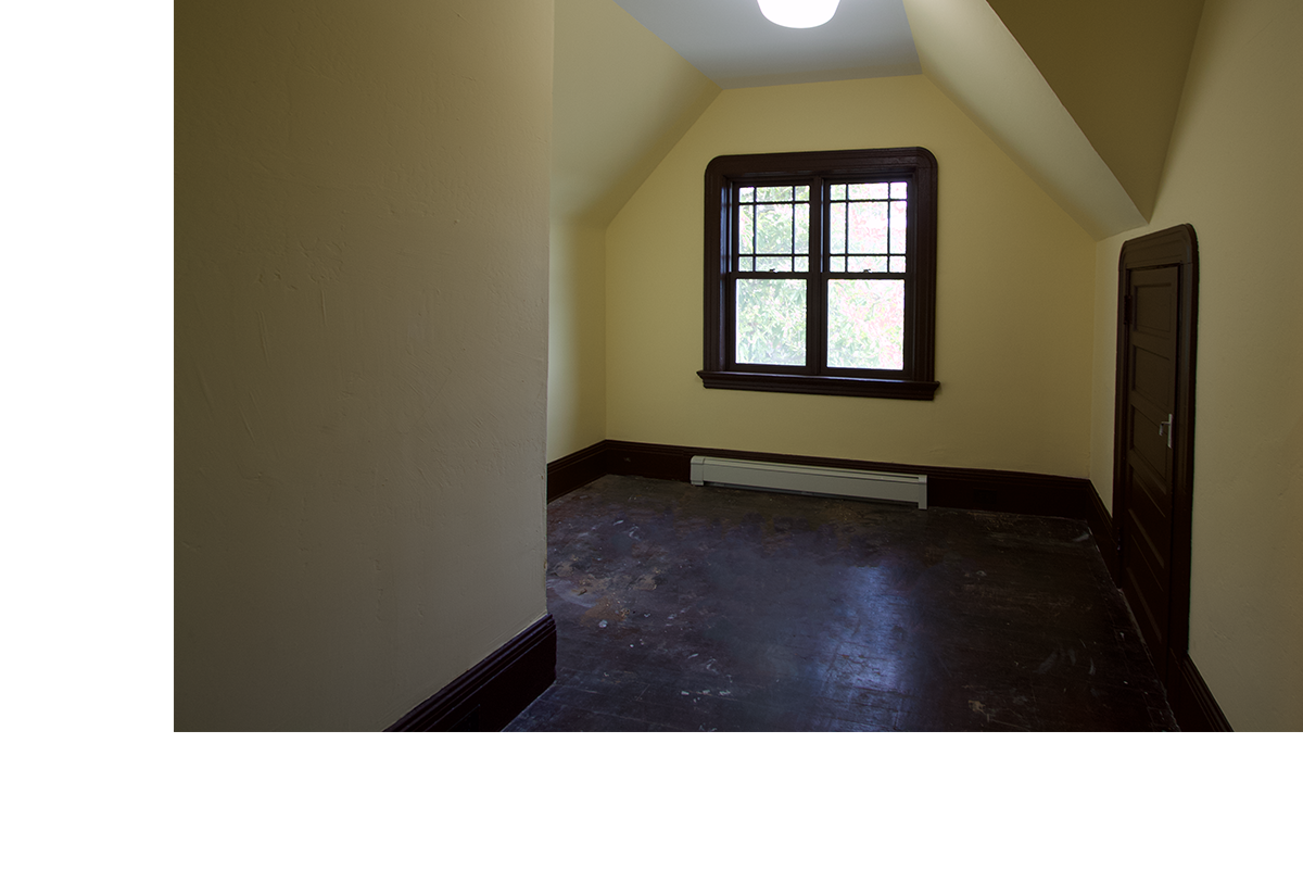 Middle bedroom ~8.5×12 with large closet.