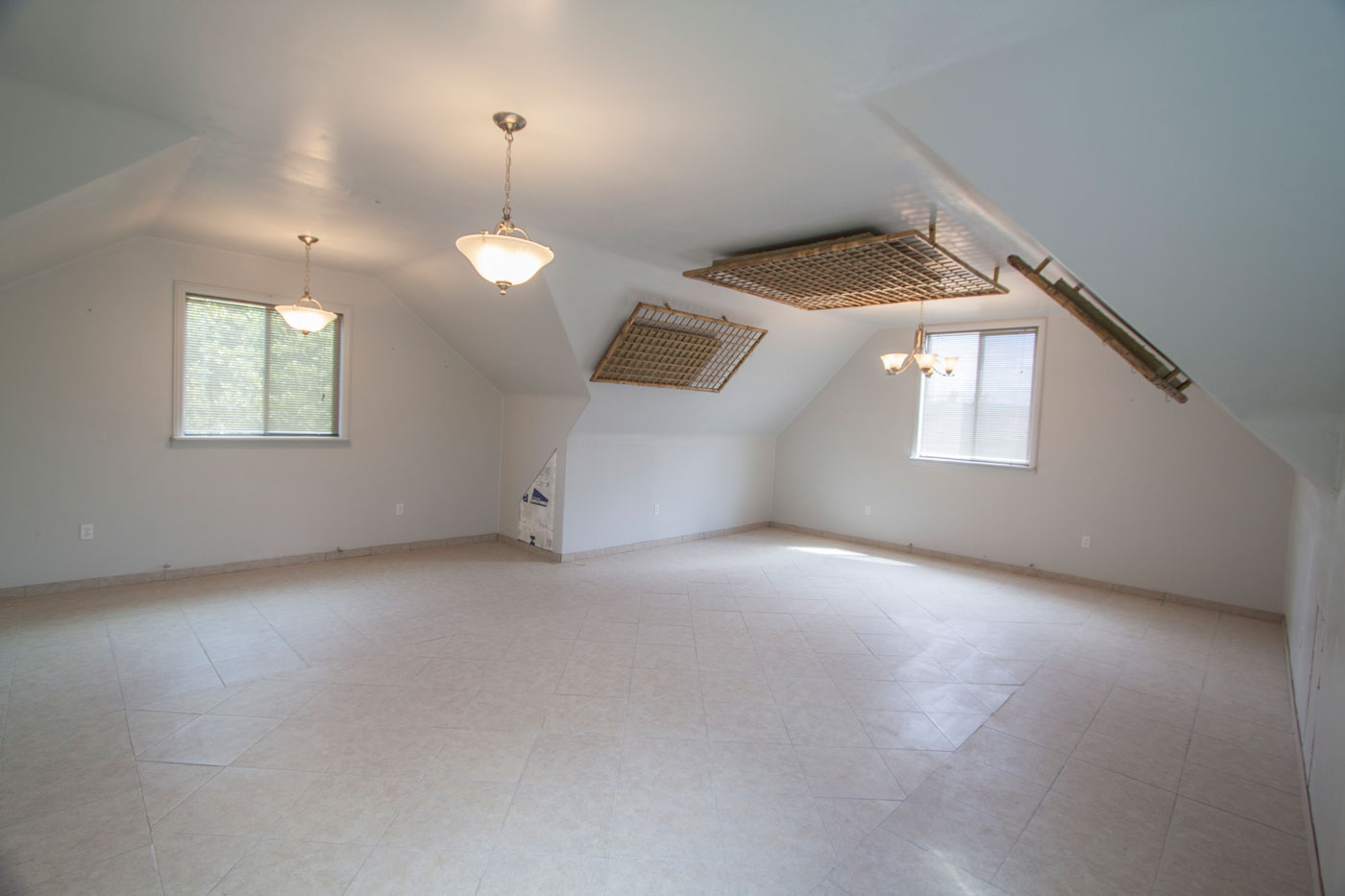 Great room alternate unfurnished view.